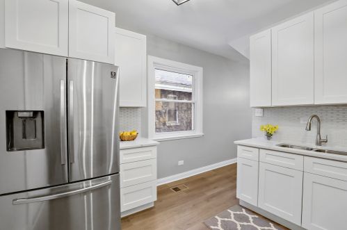 11347 Parnell Ave, Chicago IL 60628-7440 exterior