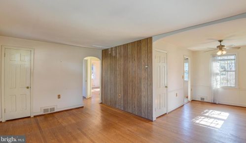 1906 August Dr, Silver Spring MD 20902-4013 exterior