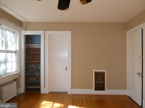 10408 New Hampshire Ave, Silver Spring MD 20905-3918 exterior