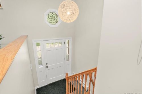 34 Grey Holw Rd, Norwalk CT 06850-1306 exterior