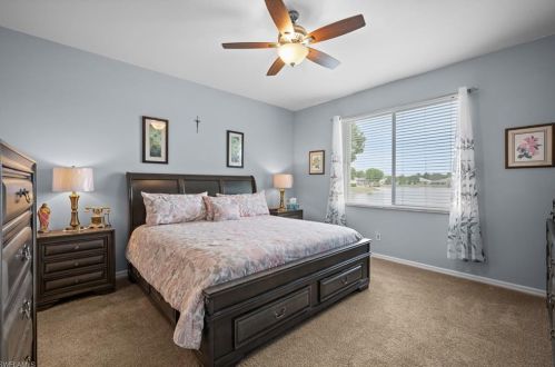 7807 Berkshire Pne Dr, Naples FL 34104-7442 exterior