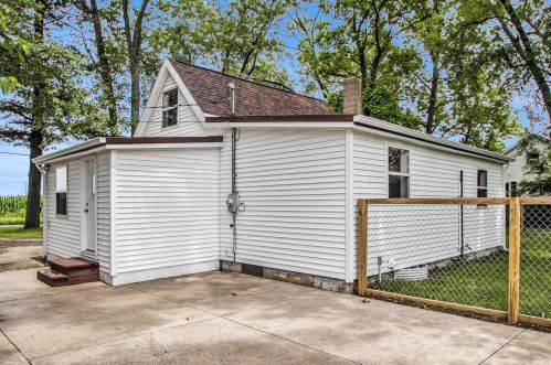 13568 Day Rd, Mishawaka IN 46545-4730 exterior