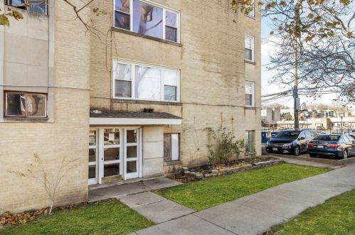 6338 Leavitt St, Chicago, IL 60659-2168