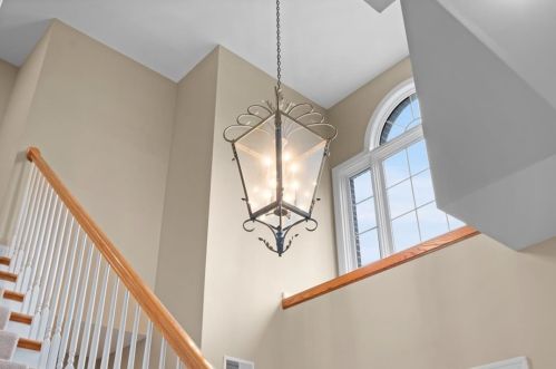 2419 Orchard Dr, Pittsburgh PA  15241-2542 exterior