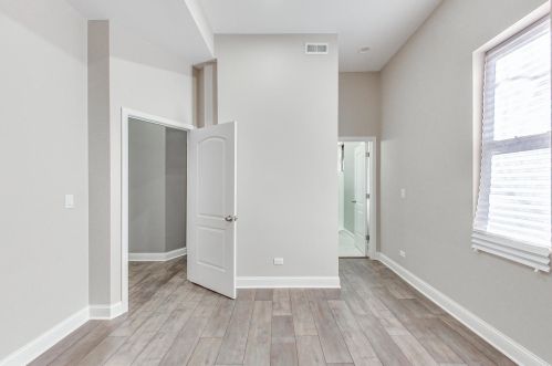 2718 Monroe St, Chicago IL 60624-2661 exterior