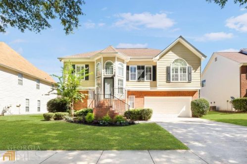 7512 Cole Ln, Atlanta, GA 30349-1062