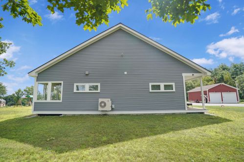 1038 Allen Rd, Concord NH 03304-5400 exterior