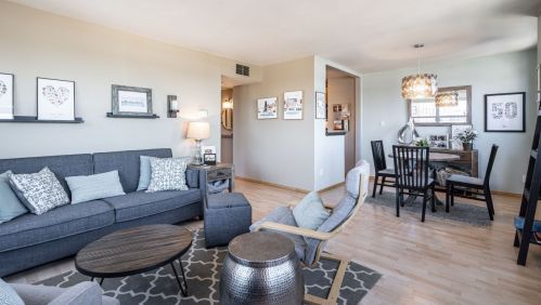 1707 Prospect Ave, Milwaukee, WI 53202-1967