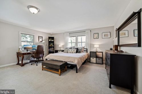 1816 Collingwood Rd, Alexandria VA  22308-1611 exterior