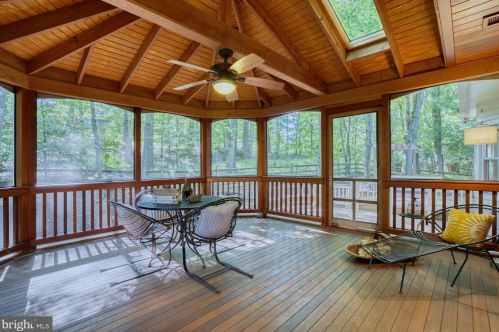 5823 Colfax Ave, Alexandria VA 22311-1013 exterior