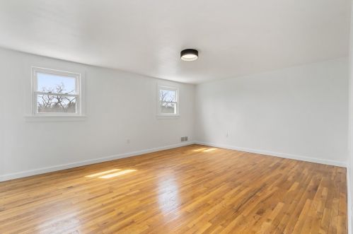 3828 Henley Dr, Pittsburgh PA  15235-5041 exterior