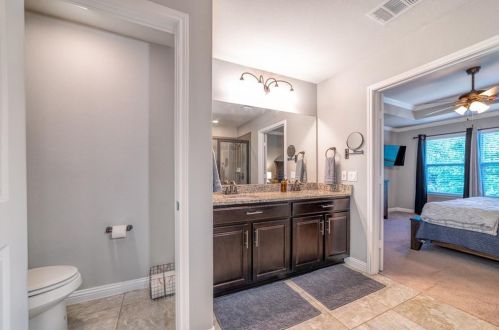 10029 Aly May Dr, Austin TX 78748-1408 exterior