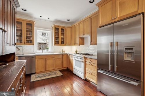 852 24 St, Philadelphia PA 19130-1913 exterior