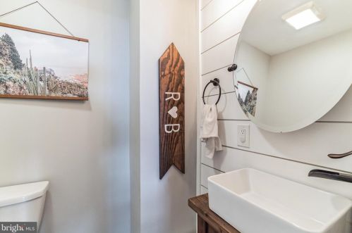 513 Vernon St, Media PA 19063-3906 exterior