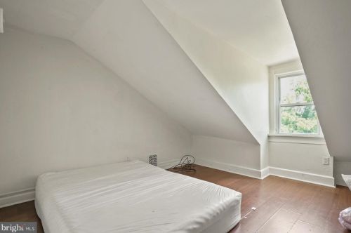 1020 Tyler Ave, Darby PA 19023-1105 exterior