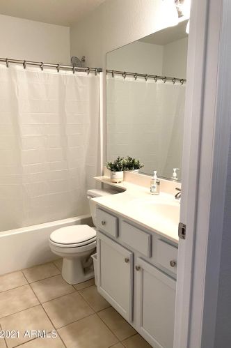 17420 2nd Ave, Phoenix AZ  85023-6573 exterior