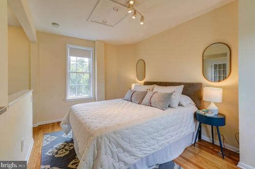 1225 C St, Washington DC 20003-1806 exterior