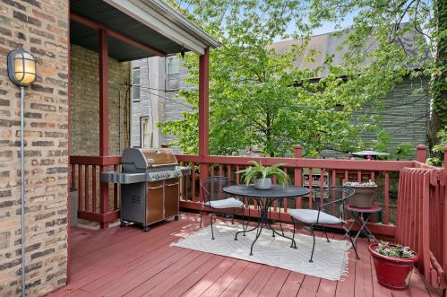 2818 Albany Ave, Chicago IL 60618-7605 exterior