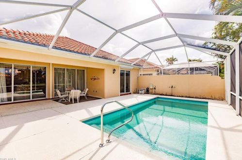 3432 Donoso Ct, Naples FL 34109-1395 exterior