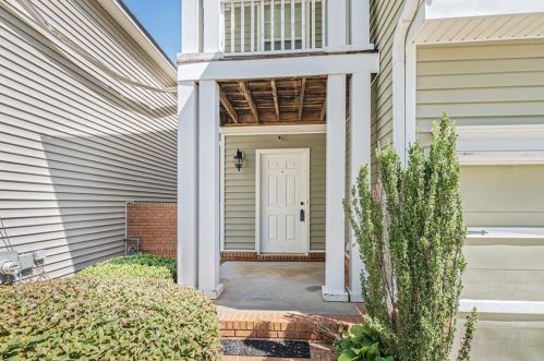 491 Shadow Valley Ct, Lithonia, GA 30058-3272