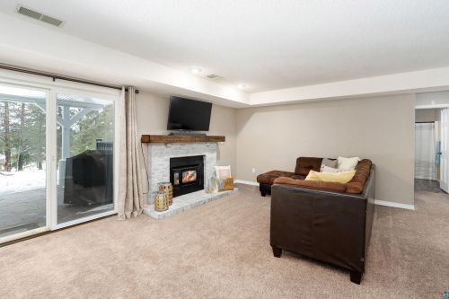 420 Anoka St, Duluth MN 55803-1921 exterior