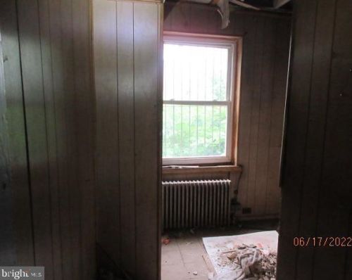 2419 Carlisle St, Philadelphia PA 19132-4018 exterior