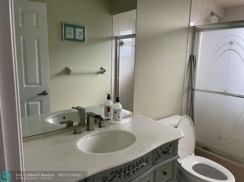 117 Sagamore Ter, Fort Pierce FL 34983-1262 exterior