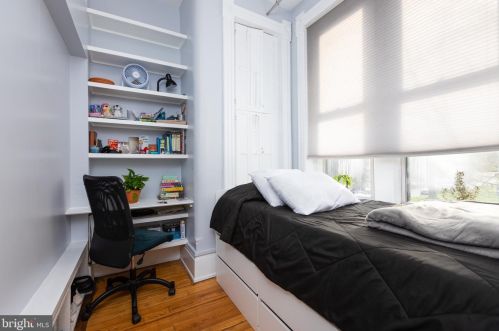 203 3 St, Washington DC 20003-1903 exterior