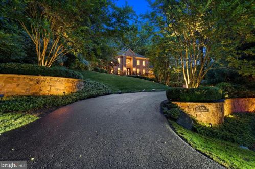 624 Live Oak Dr, Mc Lean VA 22101-1563 exterior