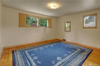 10762 Alton Ave, Seattle WA  98125-6913 exterior