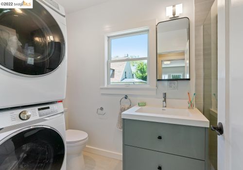 1715 Ashby Ave, Berkeley CA 94703-2131 exterior