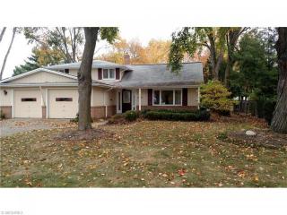 2235 Radcliffe Dr, Cleveland, OH 44145-3250