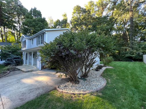 1424 Jennifer St, Kalamazoo MI  49024-8925 exterior