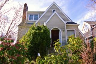 2659 47th Ave, Seattle WA  98116-2332 exterior