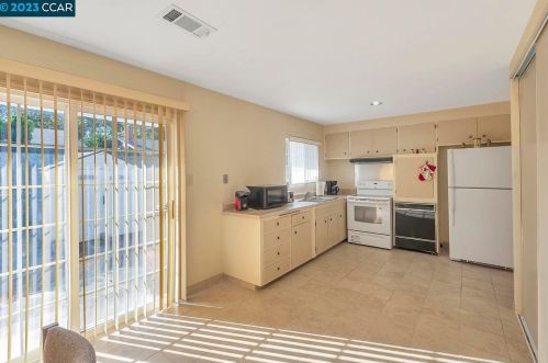 2704 Montgomery Ave, Concord, CA 94519-1631