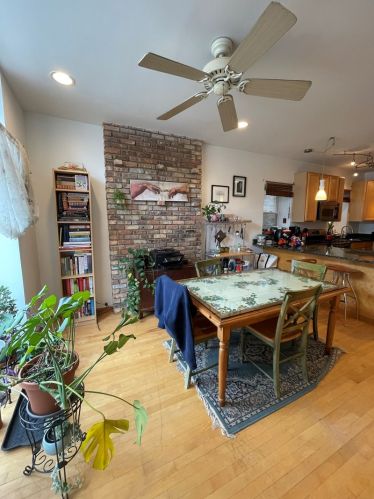 2746 Ashland Ave, Chicago IL 60657-6564 exterior