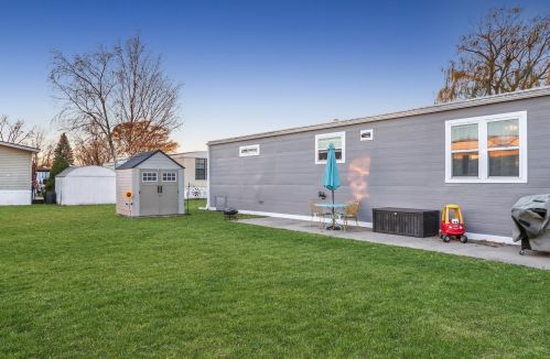 3407 Ann St, Waukegan, IL 60085-4765