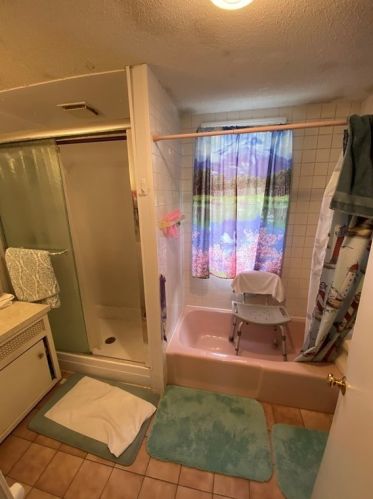 38 Chase Ave, Springfield MA 01108-1601 exterior