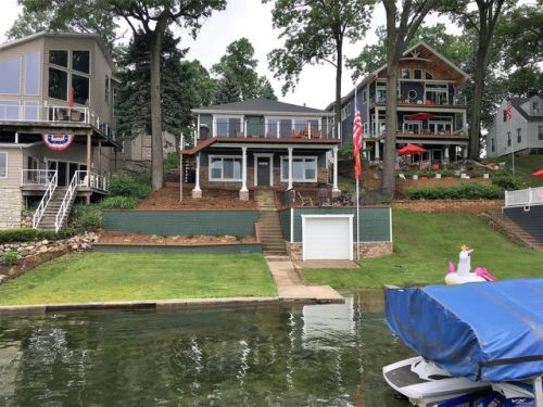 31727 Karl St, Dowagiac, MI 49047-8994