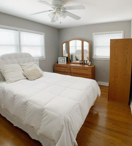 8639 Tripp Ave, Chicago IL 60652-2247 exterior