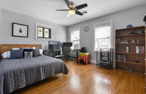 7457 Teasdale Ave, Saint Louis MO 63130-4056 exterior