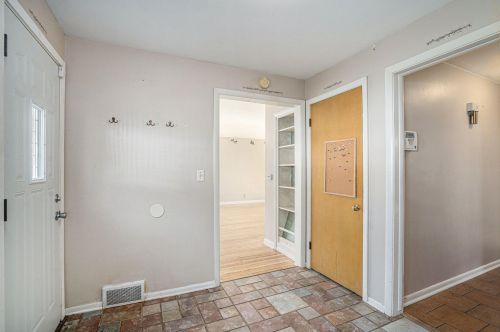 309 Maple St, Three Rivers MI 49093-2215 exterior