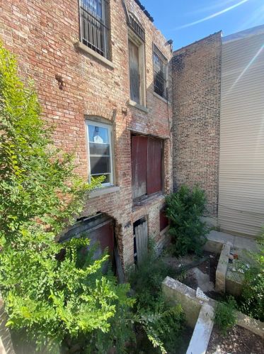 3329 Flournoy St, Chicago, IL 60624-3717