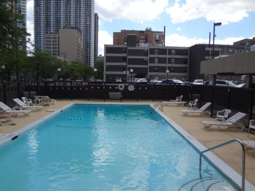 6166 Sheridan Rd, Chicago IL  60660-2836 exterior