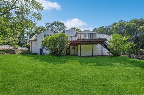 96 Kings Hwy, Westport CT  06880-4719 exterior