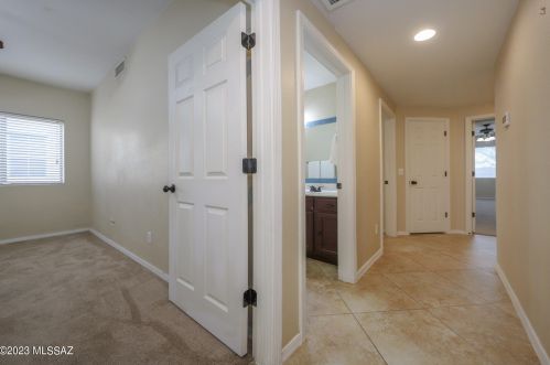 8517 Camino Bengala, Tucson AZ  85747-5165 exterior