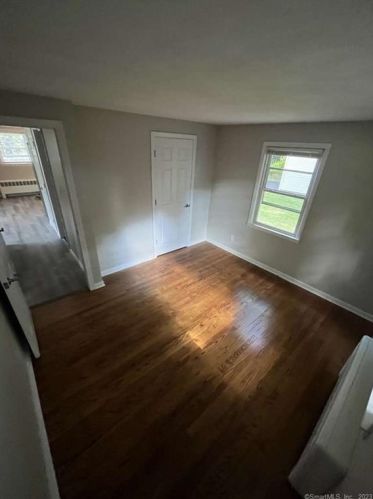 168 Spg St, Windsor Locks CT 06096-1724 exterior