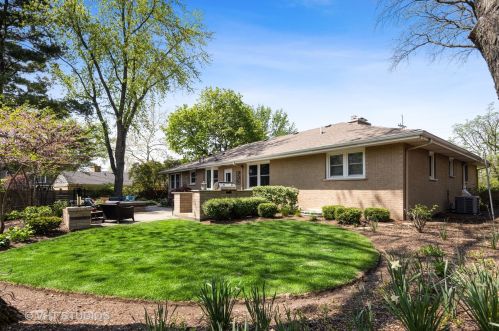 520 Pr Ave, Naperville IL 60540-6716 exterior