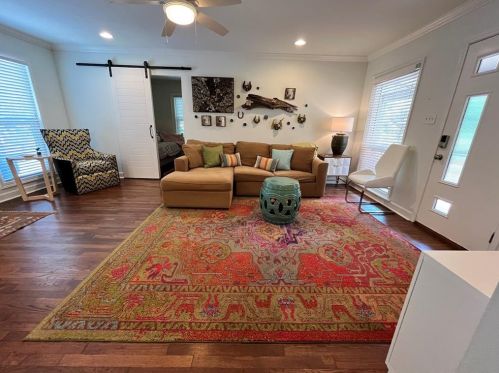 8718 Daytonia Ave, Dallas TX  75218-4108 exterior