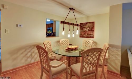 78 Tiffany Blvd, Newark NJ 07104-2425 exterior